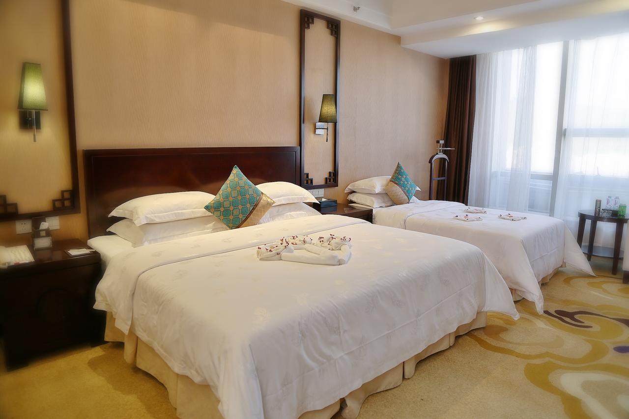 Royal Century Hotel Shenzhen Exterior foto