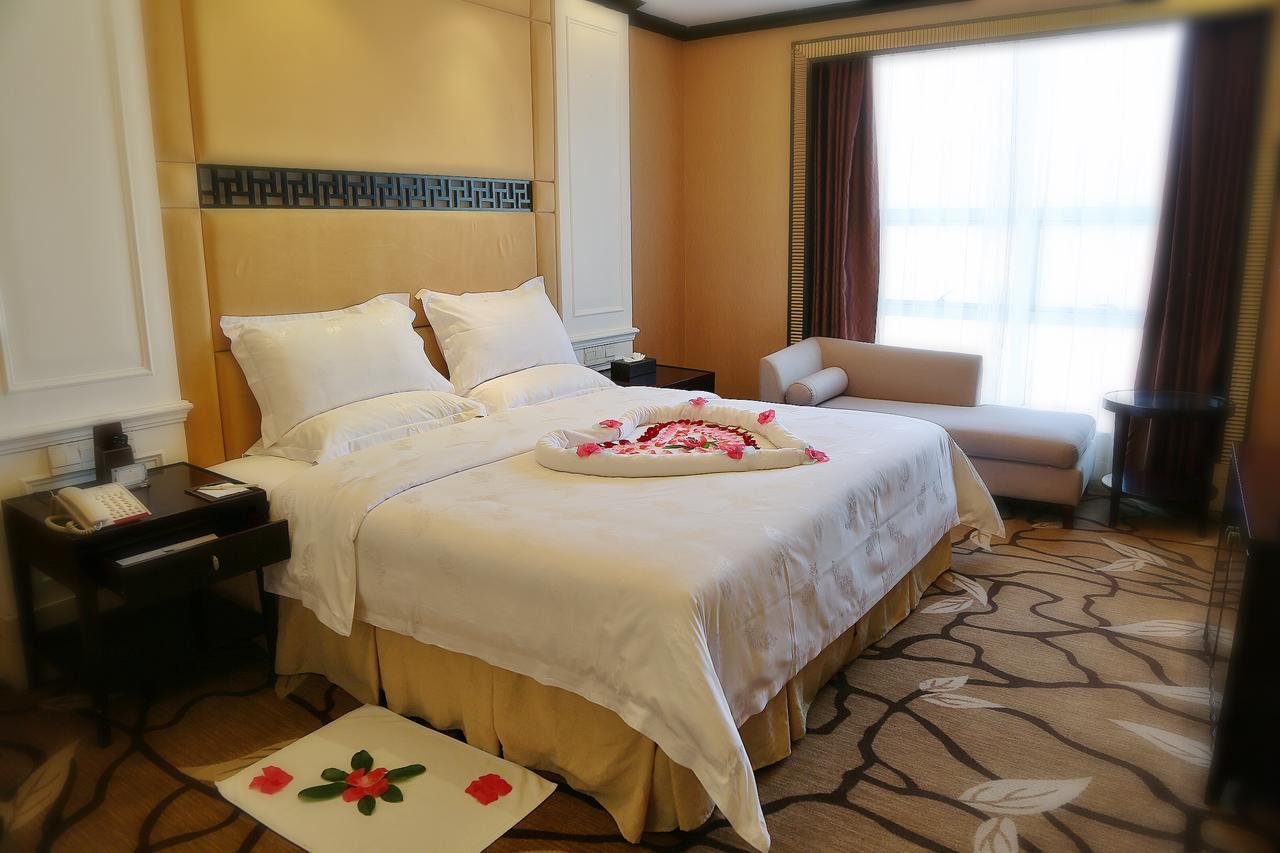 Royal Century Hotel Shenzhen Exterior foto