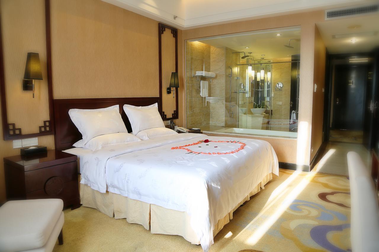 Royal Century Hotel Shenzhen Exterior foto
